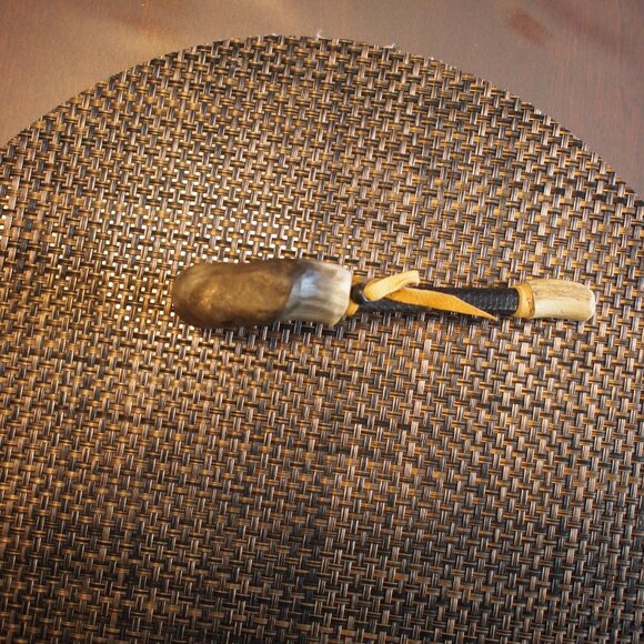 Native American Handcrafted Prayer Pipe - Picture 4 of 4